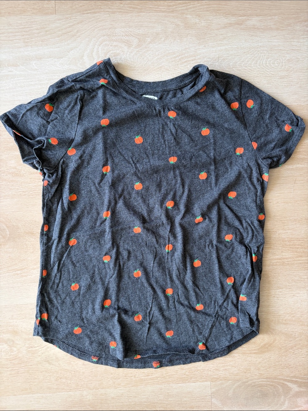 Old Navy Fall Halloween Charcoal Gray Short Sleeve Tee with Pumpkin Print